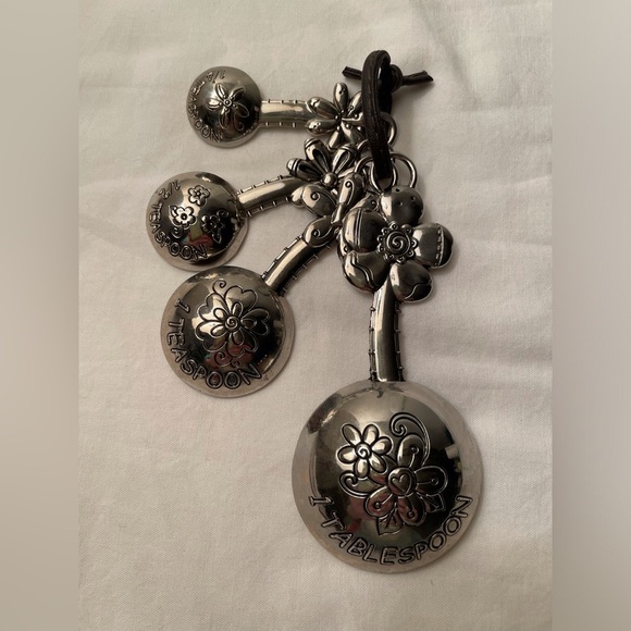 Decorative Measuring Spoons - Picture 10 of 10